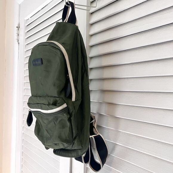 Paravel Fold-Up Backpack Green Nylon Lightweight Packable Adjustable Straps - Picture 6 of 12